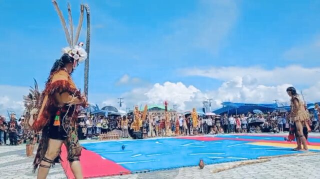 Permainan gasing di Festival Irau ke-11 Malinau.