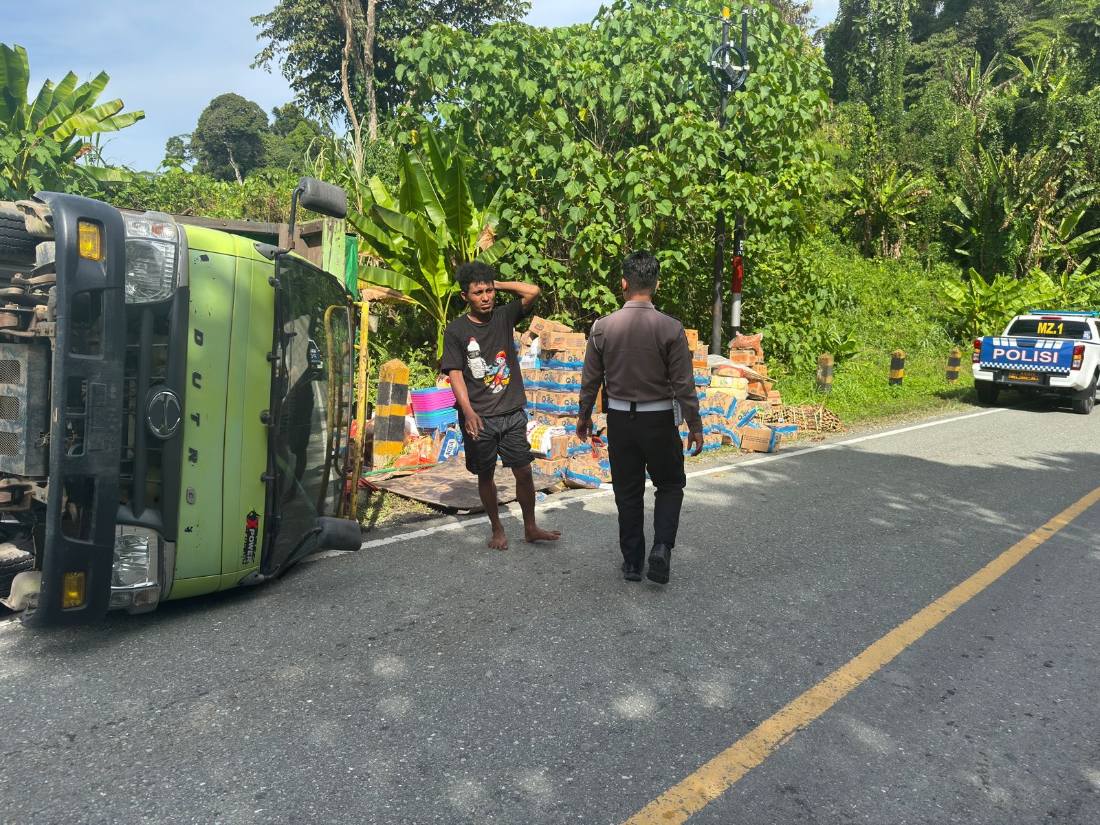 Kecelakaan truk sembako.