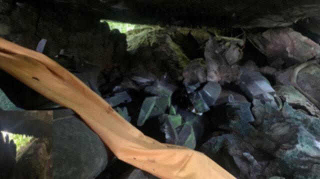 Penguburan kuno di Sesua.