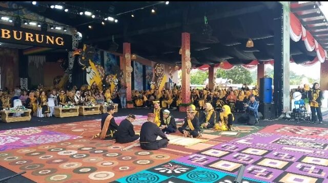 Pagelaran seni dan budaya Tidung.