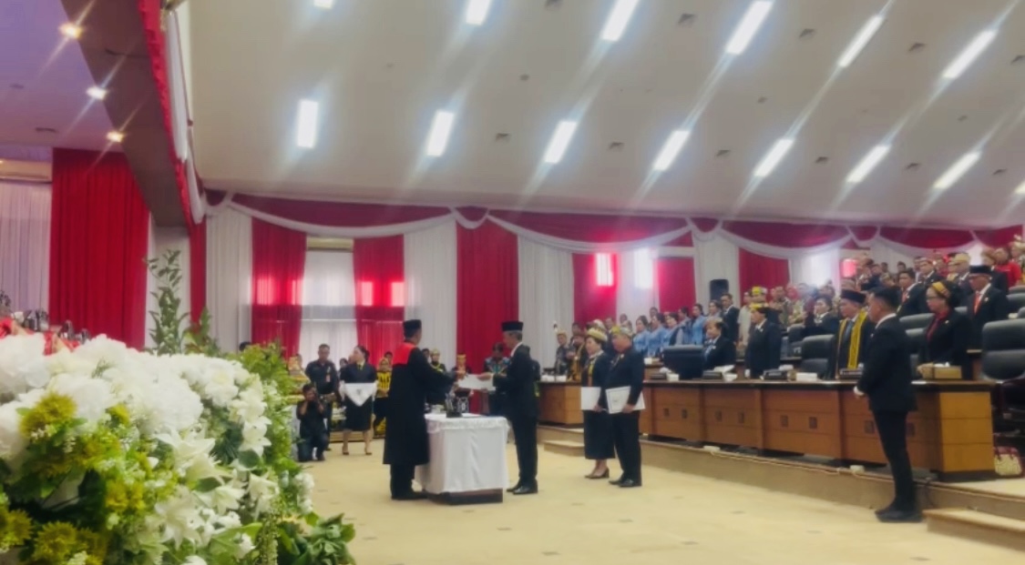 Pelantikan Ketua DPRD Malinau Pelantikan Ketua DPRD Malinau