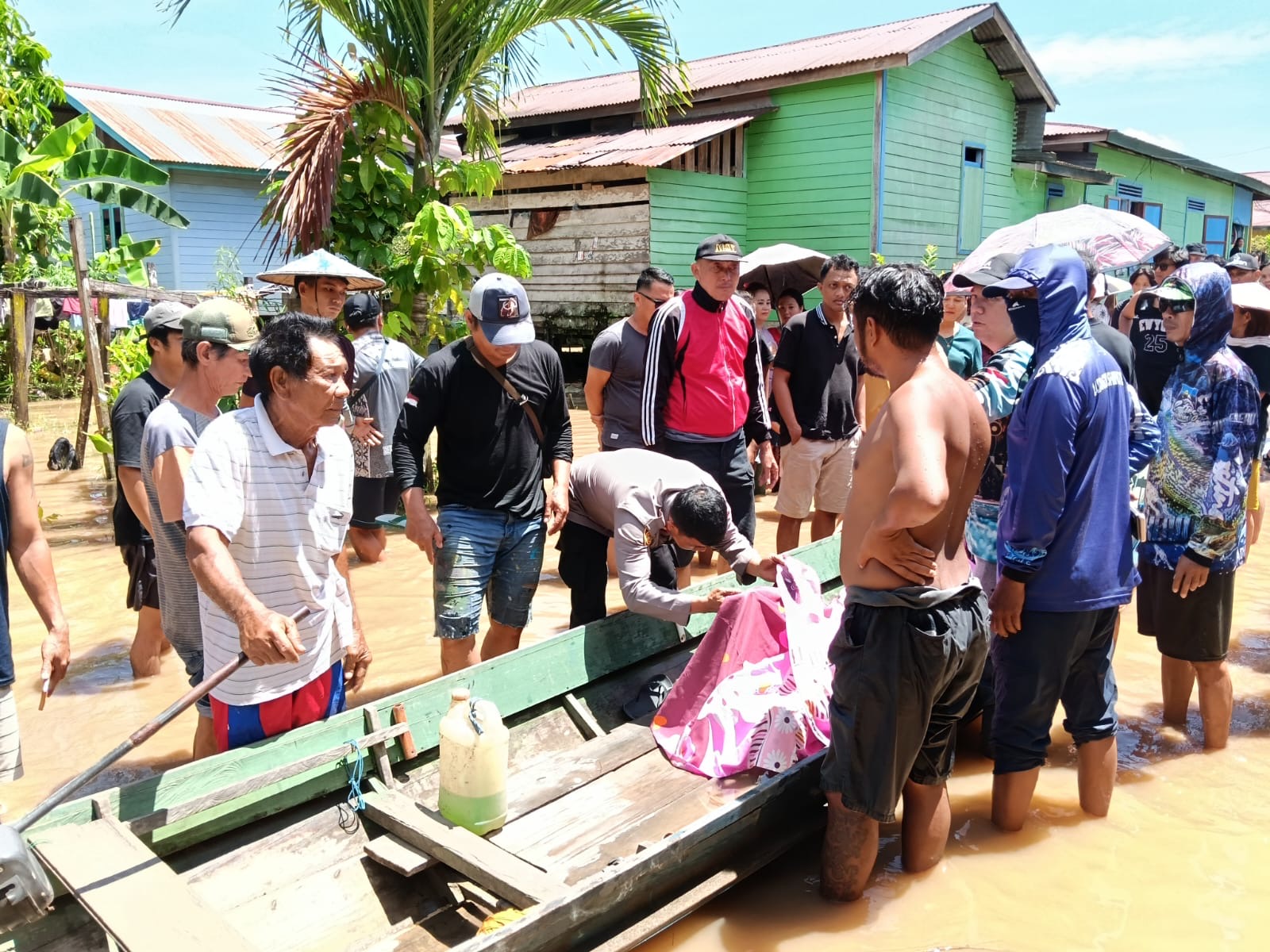Korban kedua, Kristian Hebert usai dievakuasi warga, Kamis (26/02/26). Korban kedua, Kristian Hebert usai dievakuasi warga, Kamis (26/02/26).