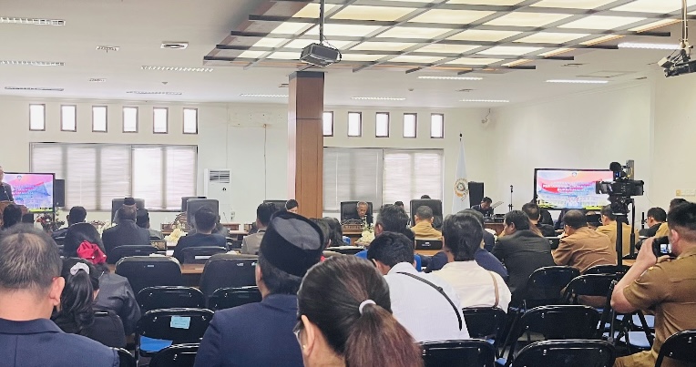Sidang Paripurna DPRD Malinau. Sidang Paripurna DPRD Malinau.
