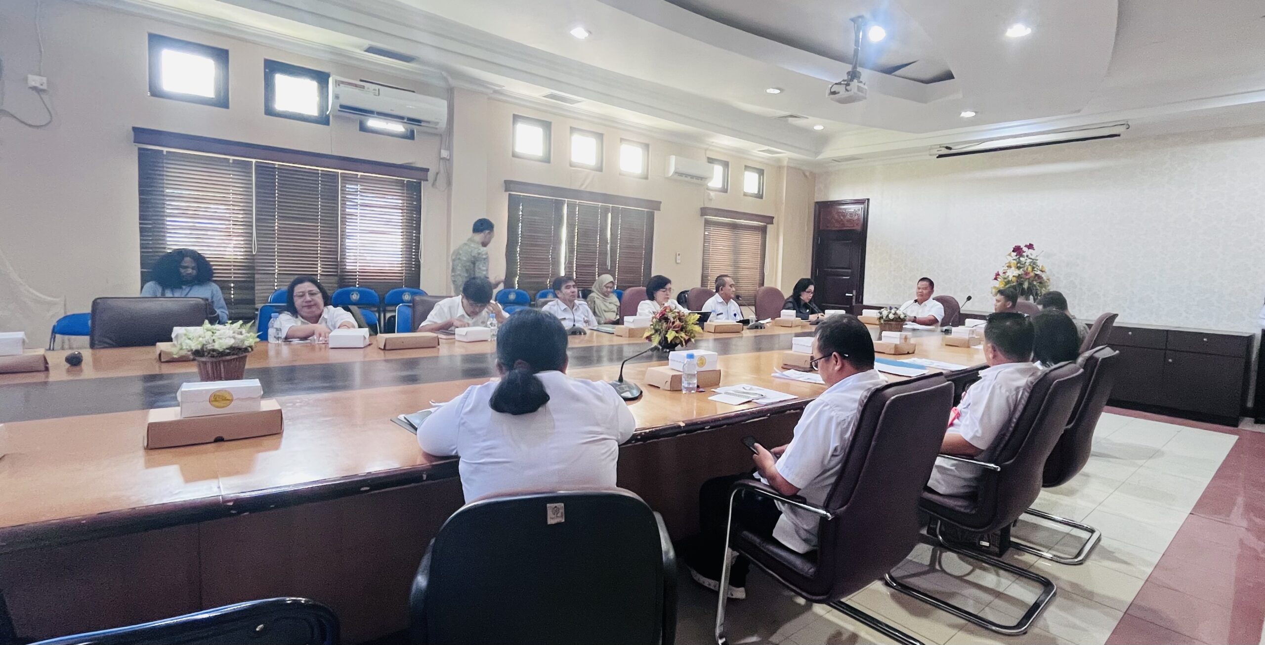 Forum Kemitraan Pengelolaan Kerja Sama Fasilitas Kesehatan di Ruang Rapat Intulun, Kantor Bupati Malinau. Forum Kemitraan Pengelolaan Kerja Sama Fasilitas Kesehatan di Ruang Rapat Intulun, Kantor Bupati Malinau.