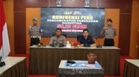 Pihak Polres Malinau saat memperlihatkan barang bukti sabu seberat 55,23 gram hasil tangkapan di jalan hauling Malinau Kota, Senin (15/6/2026).