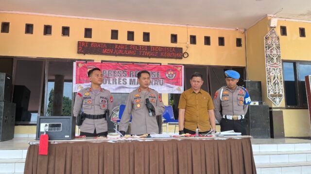 Press Release pengungkapan kasus narkoba di Kabupaten Malinau digelar di halaman Mako Polres Malinau, Senin (21/9/2026).