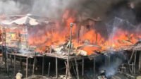 Kebakaran di kawasan sawmill, Karang Rejo, Tarakan, delapan bangunan terbakar dalam peristiwa Jumat (18/9/2026). Kebakaran di kawasan sawmill, Karang Rejo, Tarakan, delapan bangunan terbakar dalam peristiwa Jumat (18/9/2026).