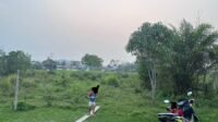 Kabut asap menyelimuti Kabupaten Malinau. Pemerintah daerah mengalihkan pembelajaran ke Belajar dari Rumah pada (13/10/2026) dan (14/10/2026).