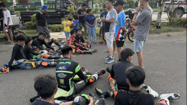 Atlet road race Kabupaten Malinau mengikuti sesi latihan dan pembinaan bersama di kawasan depan Kodim Malinau. Latihan rutin ini menjadi bagian dari persiapan menghadapi Porprov II Kaltara yang akan digelar di Malinau.